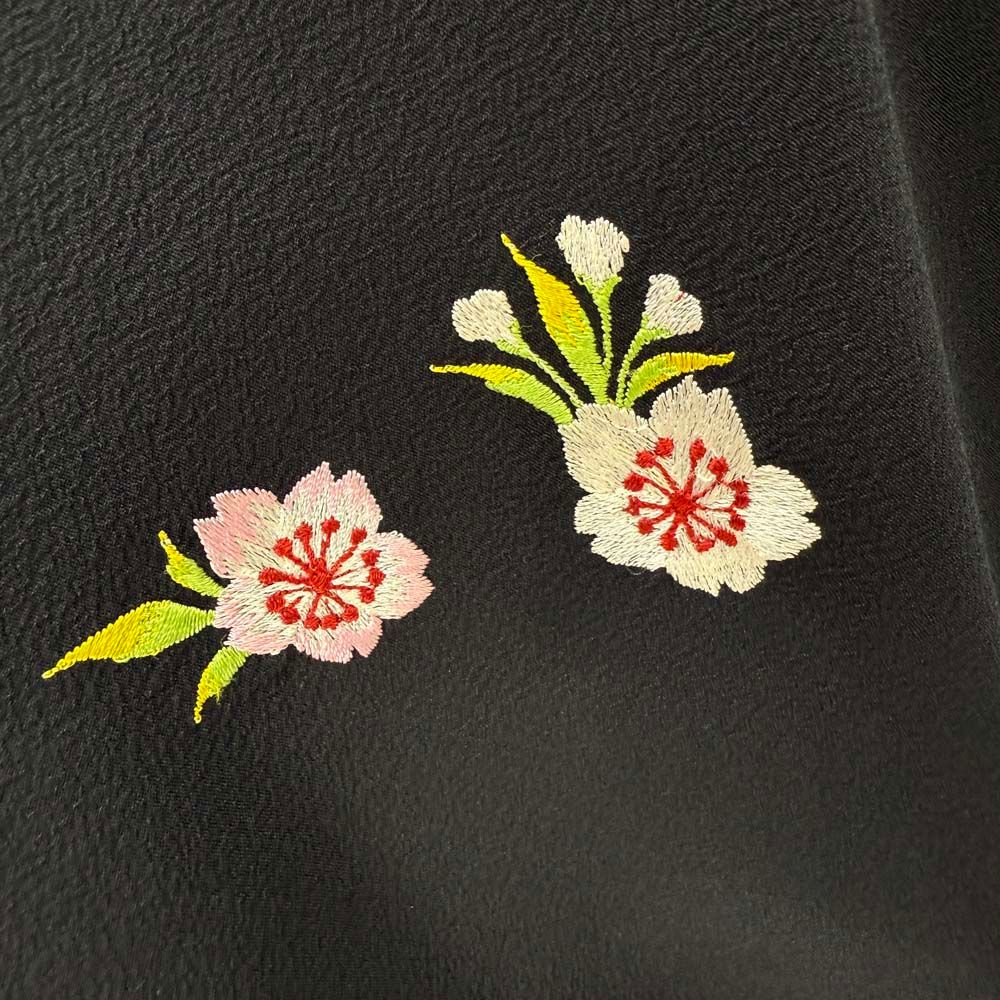 二尺袖 単品 卒業式着物 黒 kansai 裄69cm LLサイズ  袴用着物 化繊 中古 4582 二尺袖 単品 卒業式着物 黒 kansai 裄69cm LLサイズ 袴用着物 化繊