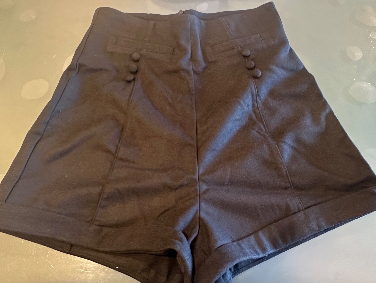 ブラックパンツ♡andmary Doll mini pants black - メルカリ