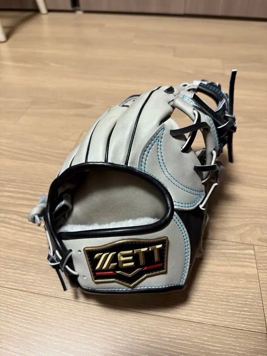 75 インチ