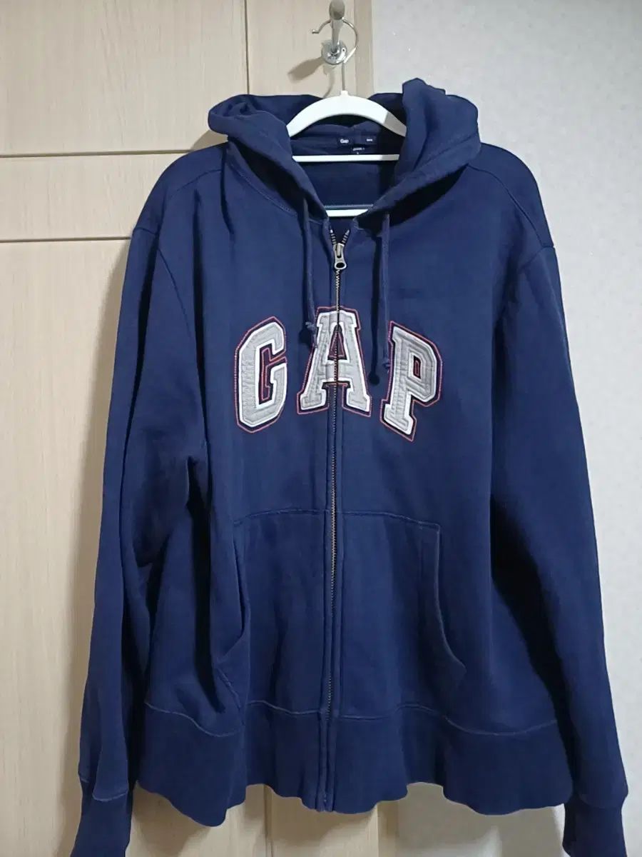 【美品】BRIEFING フード付きネイビーパーカーLサイズ BRIEFING GOLF（ブリーフィングゴルフ） ブリーフィング 3Dロゴ