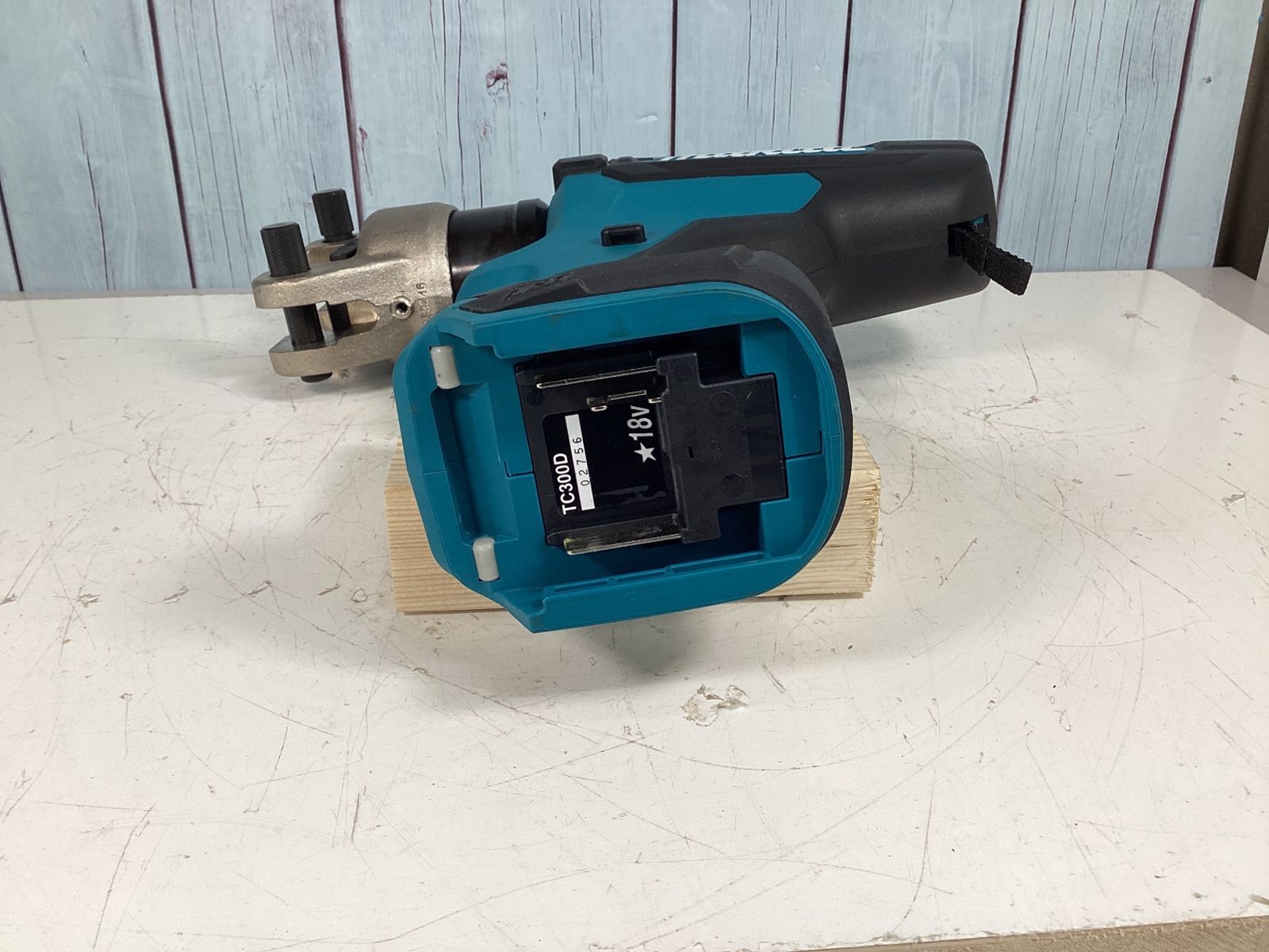 コードレス圧着機 TC300DRG