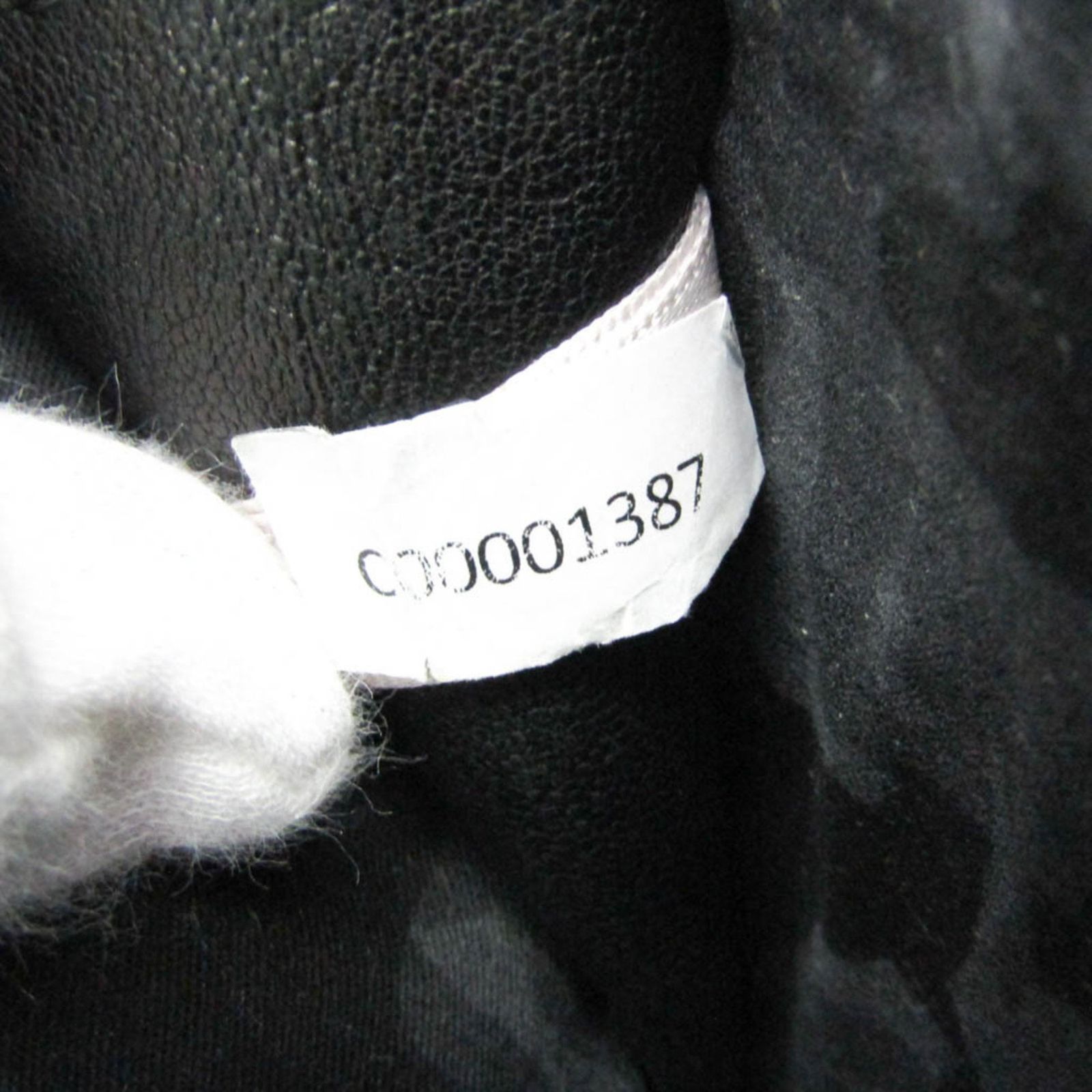 レザー スタッズ