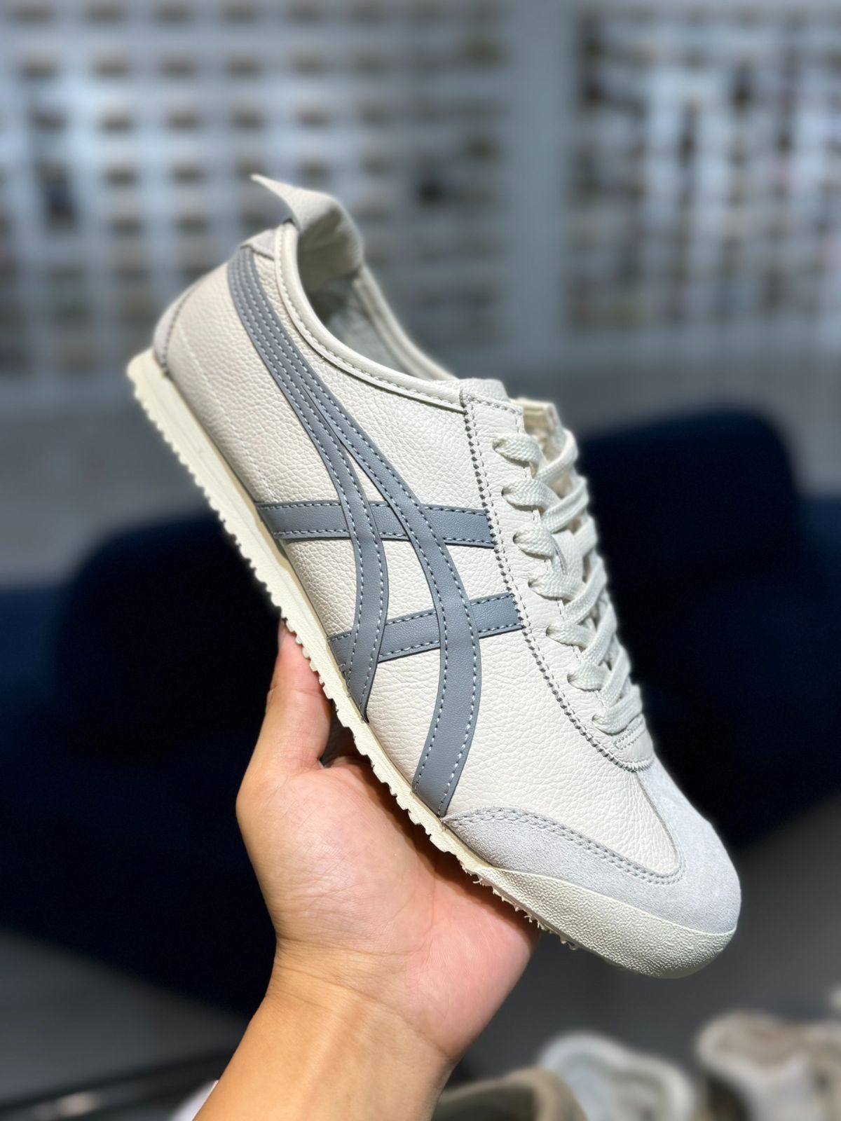 ONITSUKA TIGER オニツカタイガー　オートミールカラー27cm ONITSUKA TIGER オニツカタイガー GSM SD オートミールカラー