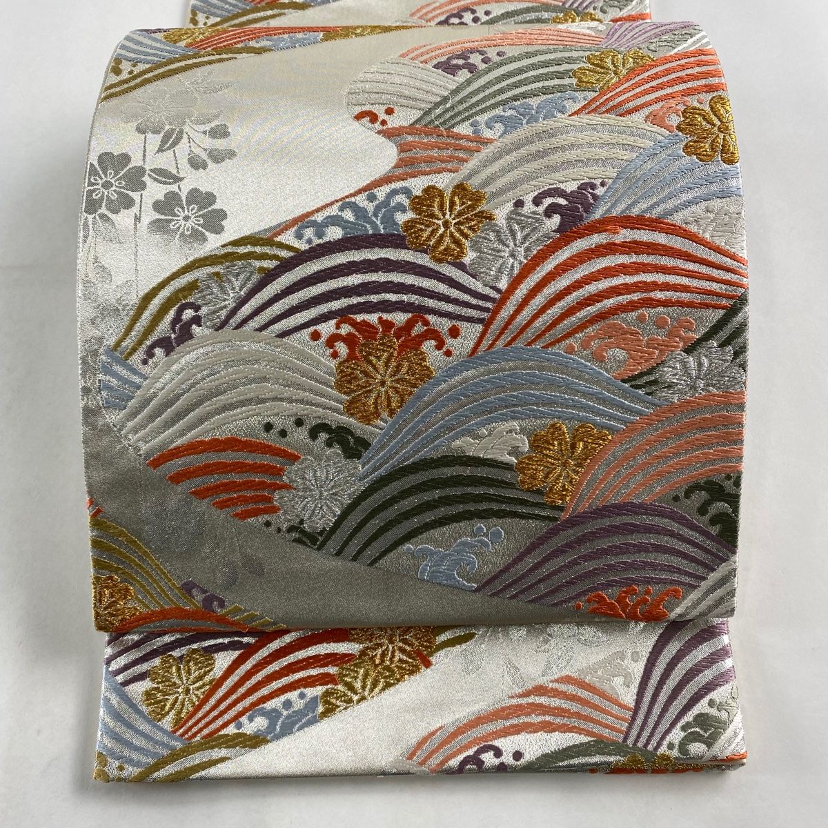 袋帯 美品 秀品 花鳥 花唐草 箔 金糸 金色 六通 正絹 【中古】 袋帯