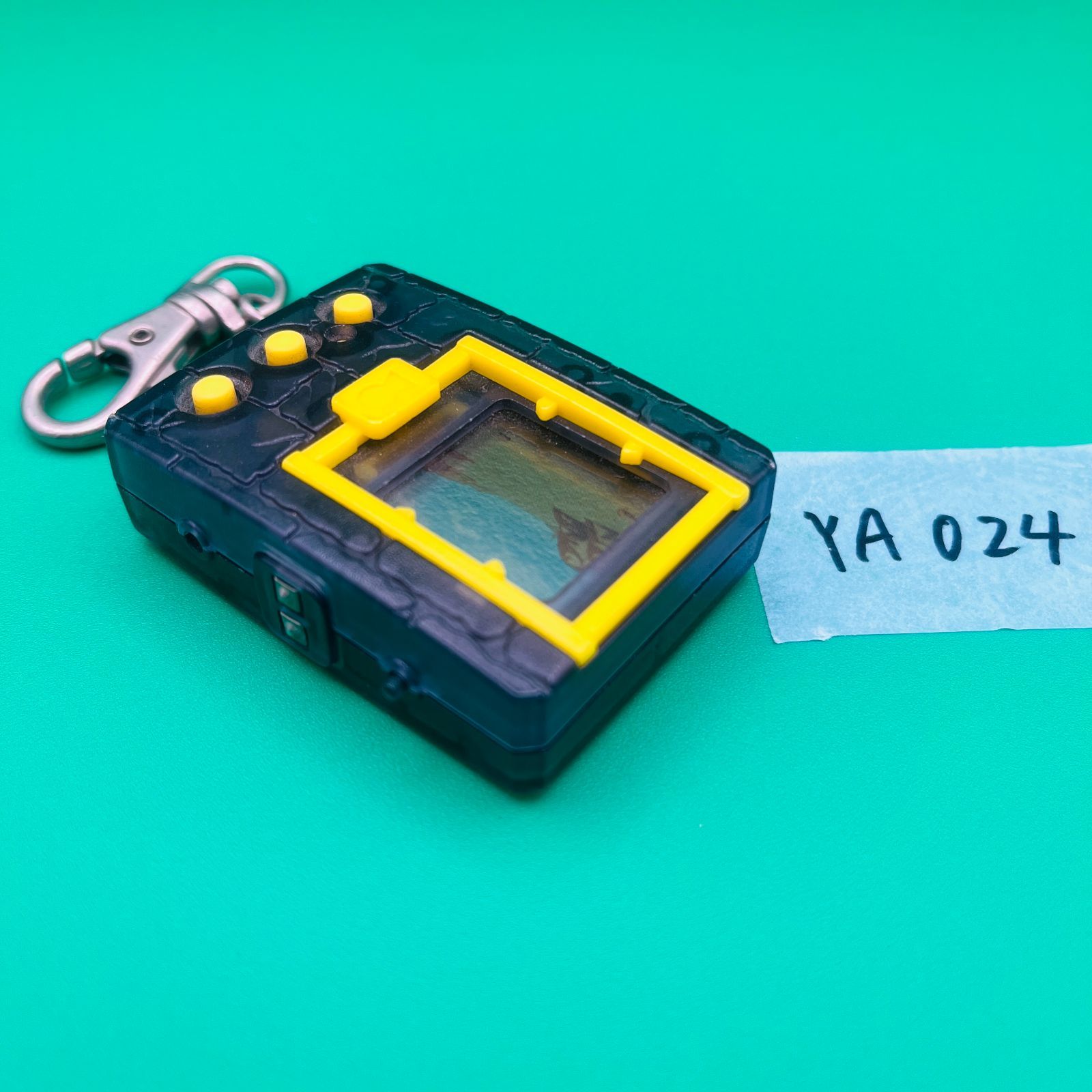 デジモン』携帯液晶ゲーム機が15年振りに復刻！ 6000個の数量限定で 