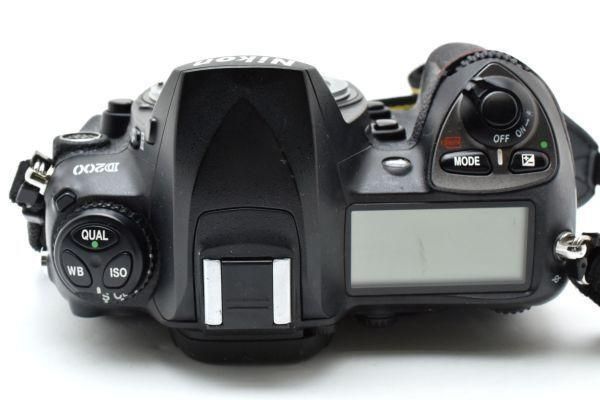 極美品 ｜ Nikon D200 デジタル一眼レフカメラ ボディ ｜M068