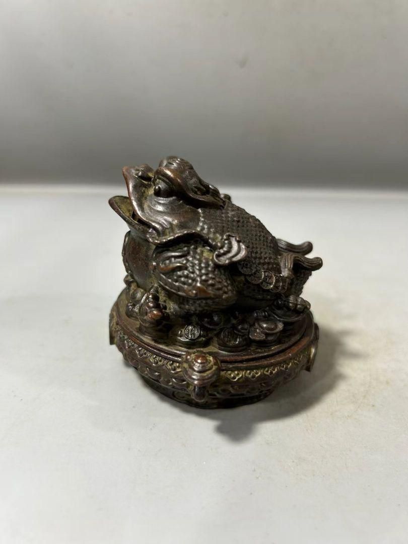 銅器 聚宝盆 香炉 工芸品 装飾品 美術品 置物 銅製 蟾蜍香炉 聚宝盆 薫香炉 香道具 工芸品 置物 - メルカリ