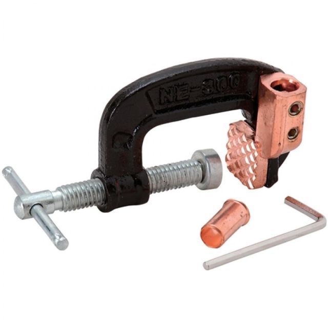 松泉筆 絹本彩色山水図 肉筆画 落款印譜在 桐箱 タトウ箱付