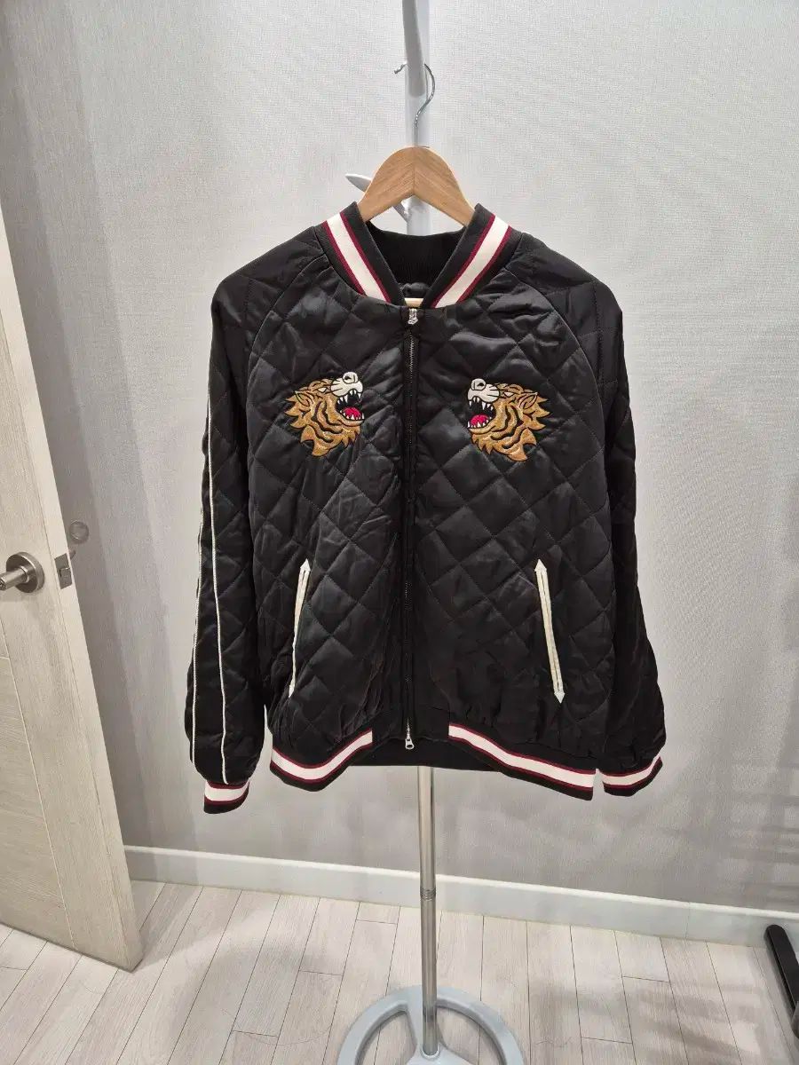 【雷市場（ポンジャン）商品韓国直送】 ブラー 虎 スベニエ ジャケット L メンズ スプリングジャケット スカジャン