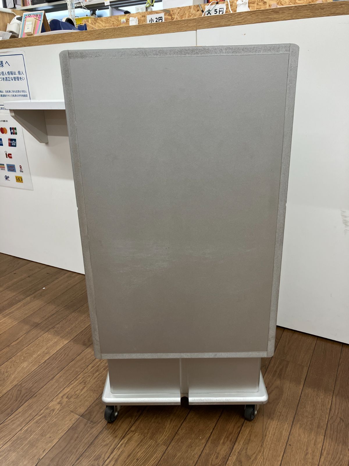 木製収納ロボ Robit