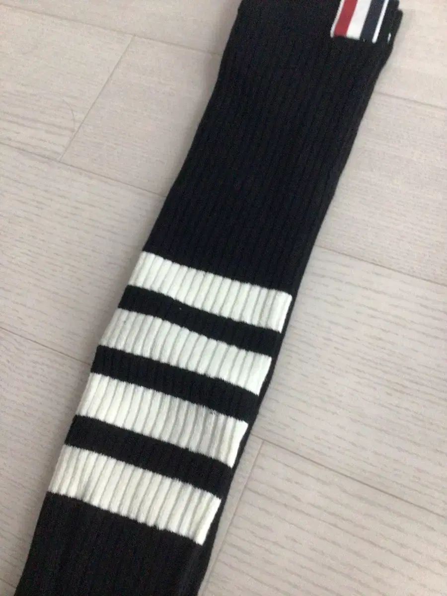 BROWN トムブラウン