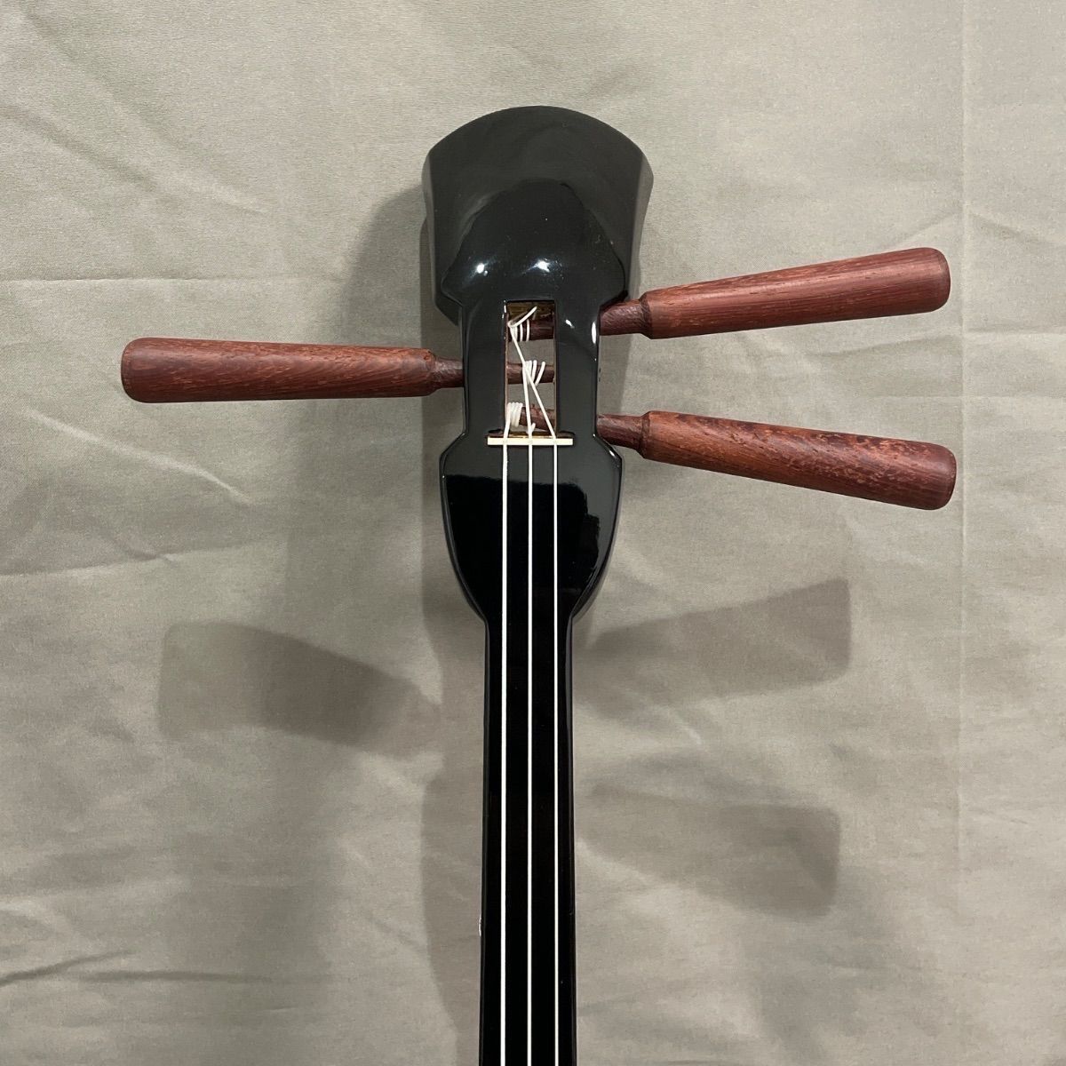 沖縄三味線 三線 人工 人工皮 和楽器 蛇柄 蛇三線 ケース・付属品付き 