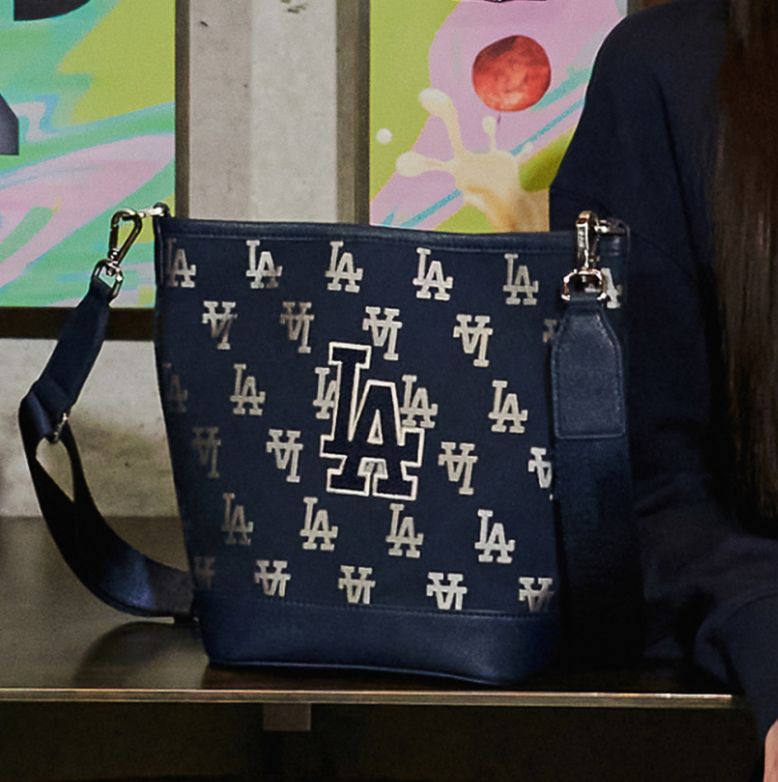 ☆人気☆【MLB】☆Big Classic Monogram JQD Bucket Ba.g☆