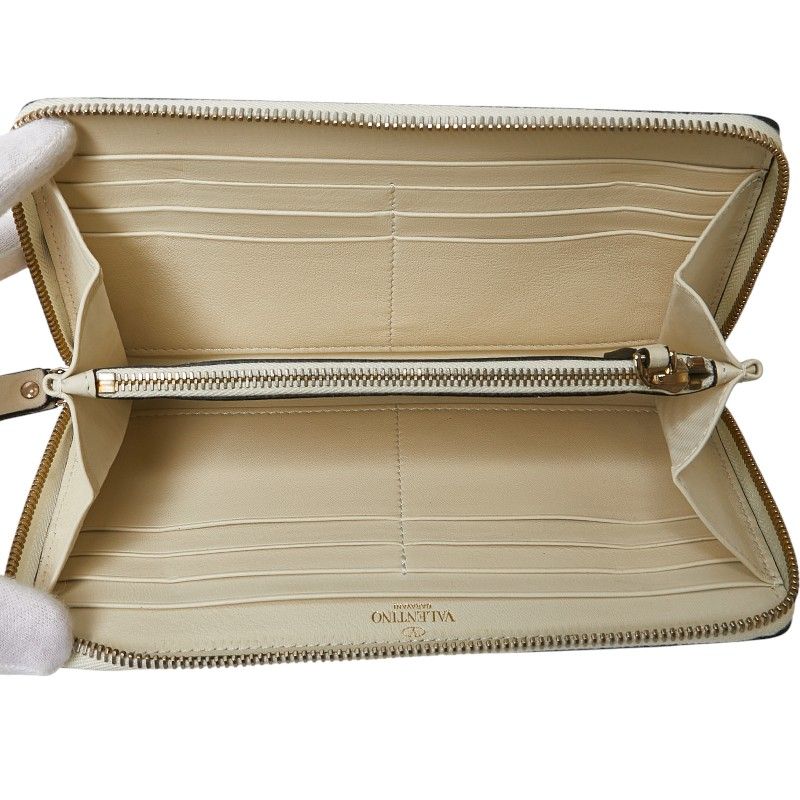 ヴァレンティノ ロックスタッズ ラウンドファスナー 長財布 ホワイト  