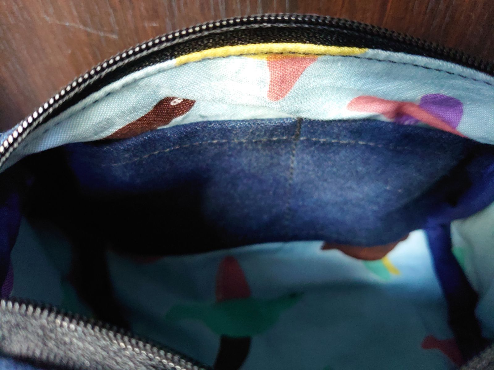 No.185【DENIM✖️PopなBIRDポーチ❇️】デニムリメイクポーチ鳥柄  