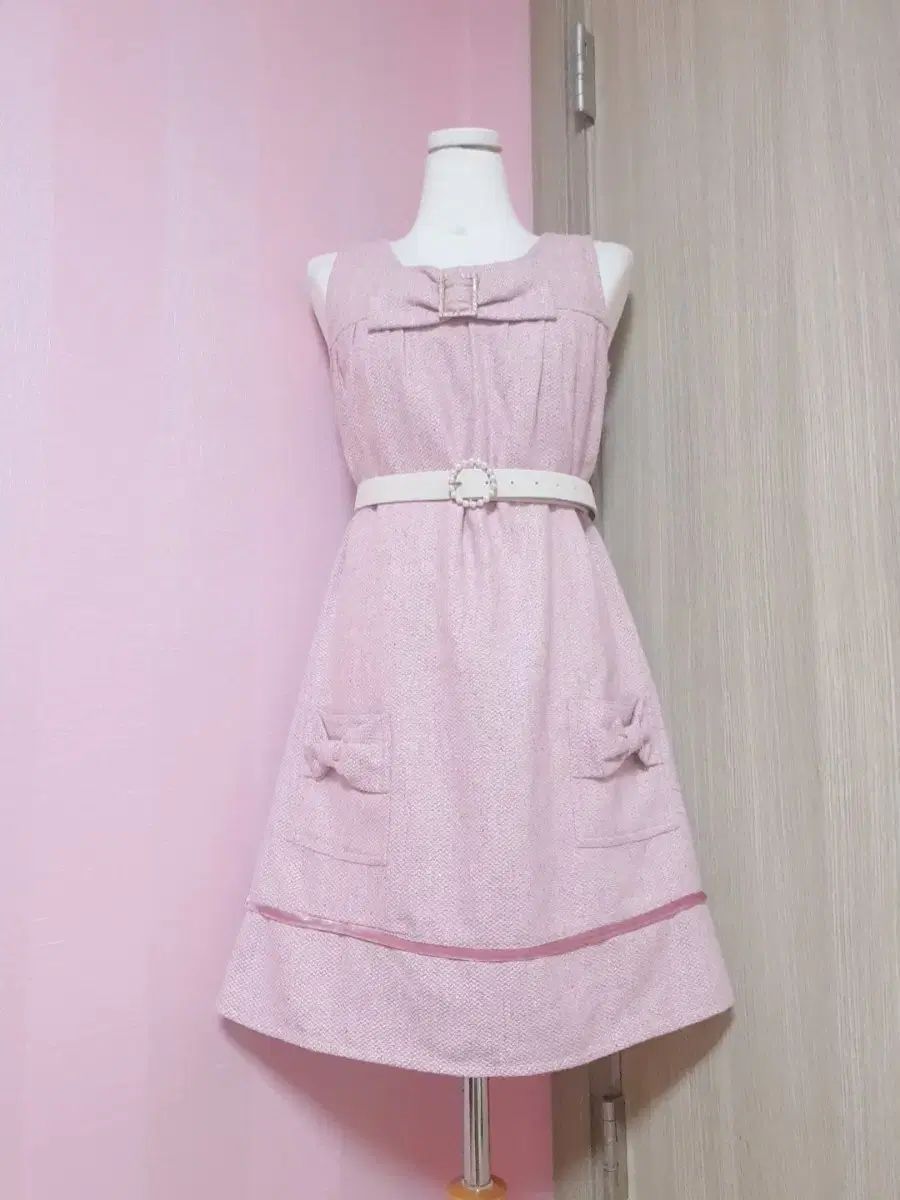 Apolina 刺繍入り長袖ワンピース 3-5y 花柄刺繍長袖ドレス Apolina 花