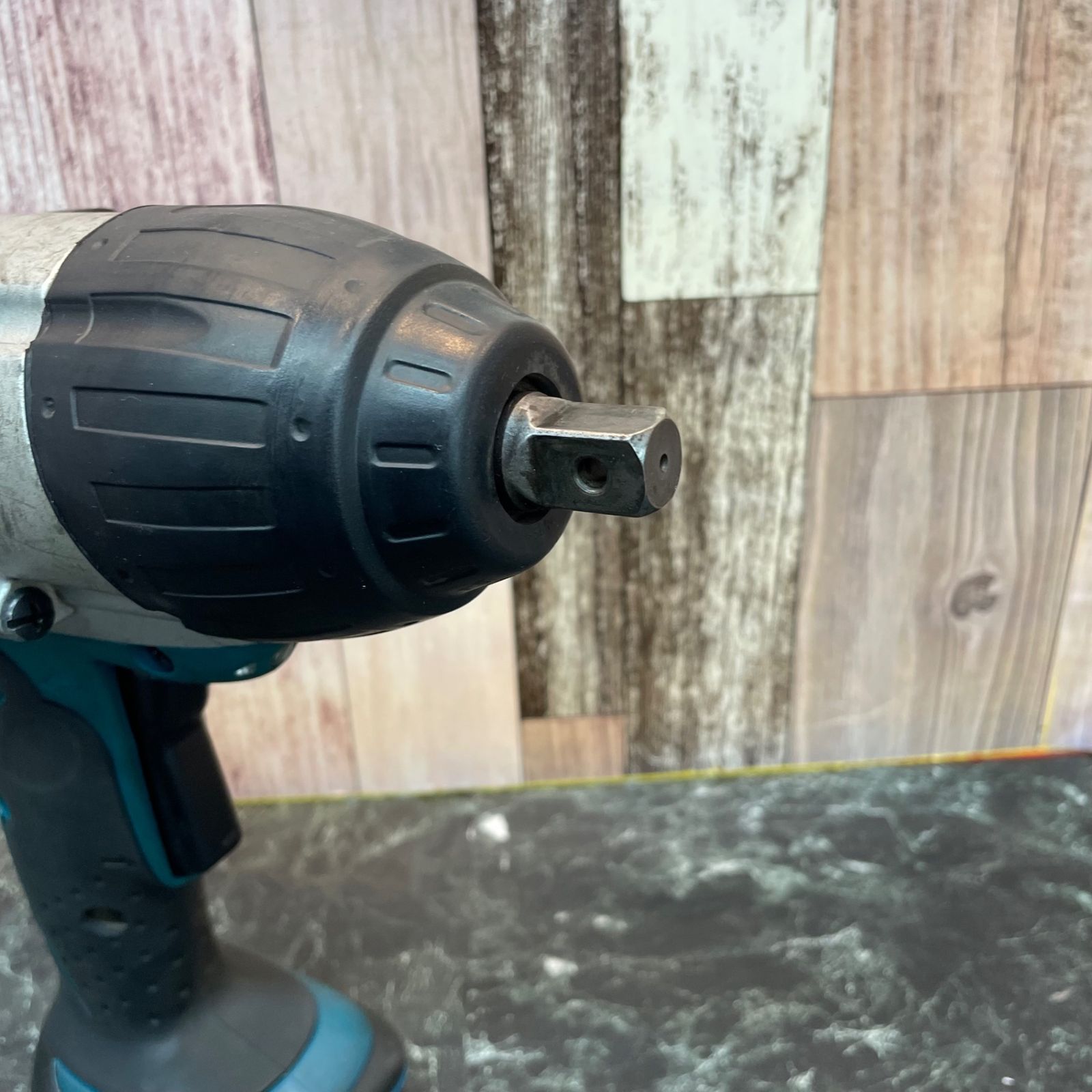 コードレスインパクトレンチ