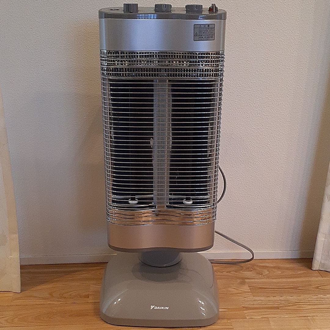 ダイキン DAIKIN 遠赤外線暖房機 セラムヒート CER11NS 【動作確認済 