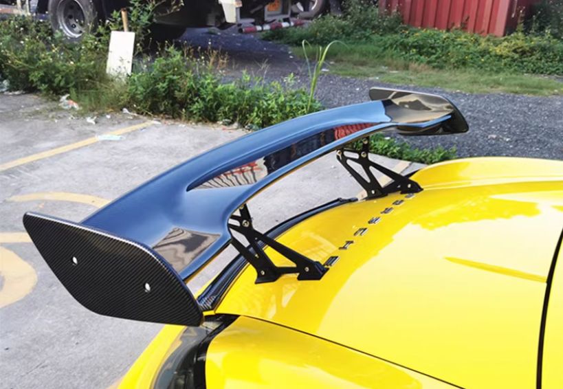 ポルシェ 718 981 Cayman 改装用 新型カーボンファイバースタイルリアスポイラー ポルシェ スタビライザー
