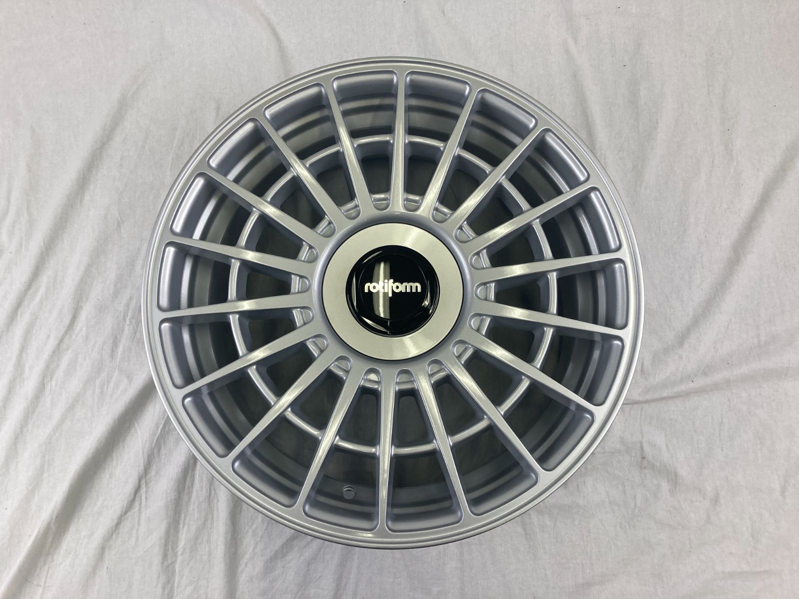 中古】ロティフォーム19インチタイヤ付きpcd112 ハブ66.6 4本