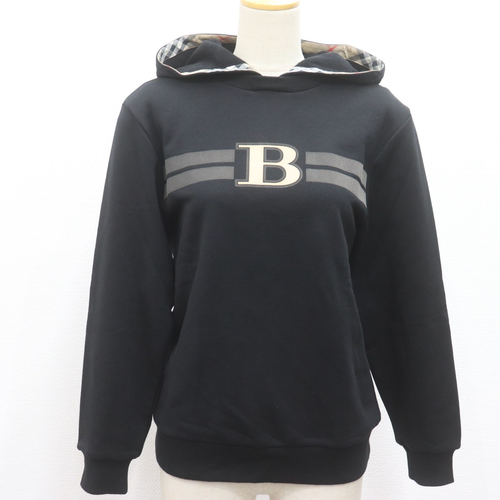 ITIIGEL8VV70 美品 Burberry バーバリー 黒 ロゴパーカー サイズ160A 