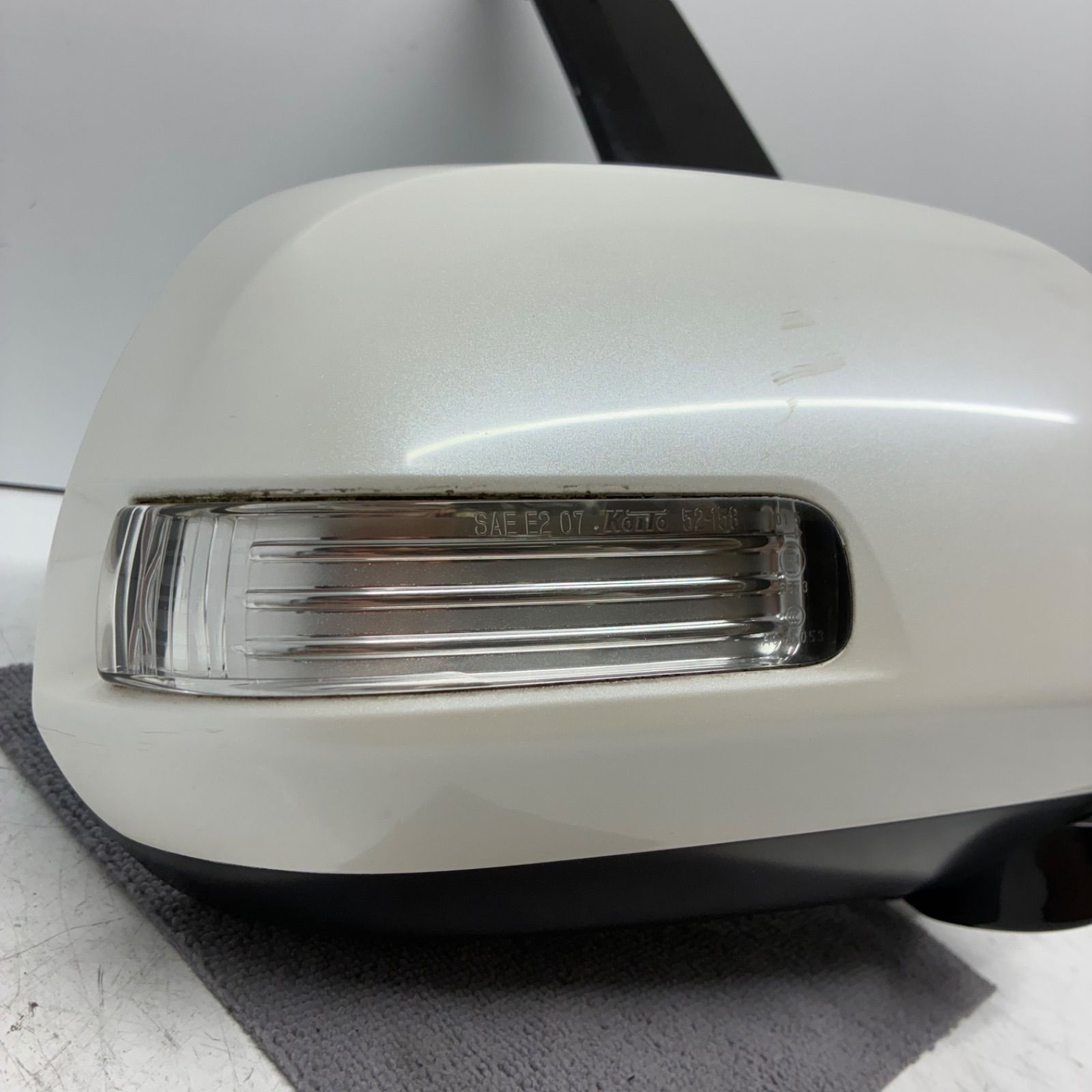 トヨタ　エスティマ 、アエラス　ACR50 AHR20　後期 最終　 左ヘッドライト　LED　純正　KOITO　28-236  18627☆エスティマアエラス⁄ハイブリッド(ACR50⁄AHR20)後期 右スライド