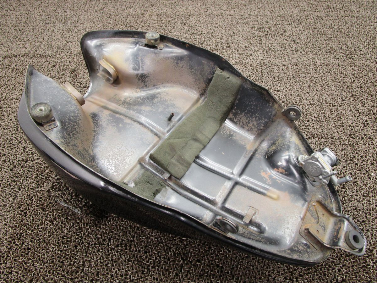 バリオス　ZR250A　ガソリンタンク　コック付き バリオス ガソリンタンク フューエルコック □A2020！ZR250A カワサキ