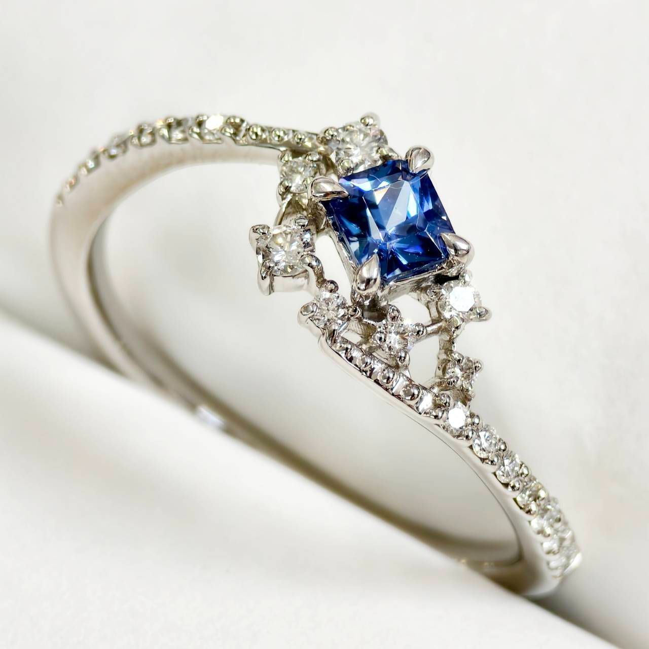 新品 ベニトアイト リング プラチナ Pt900 - メルカリ