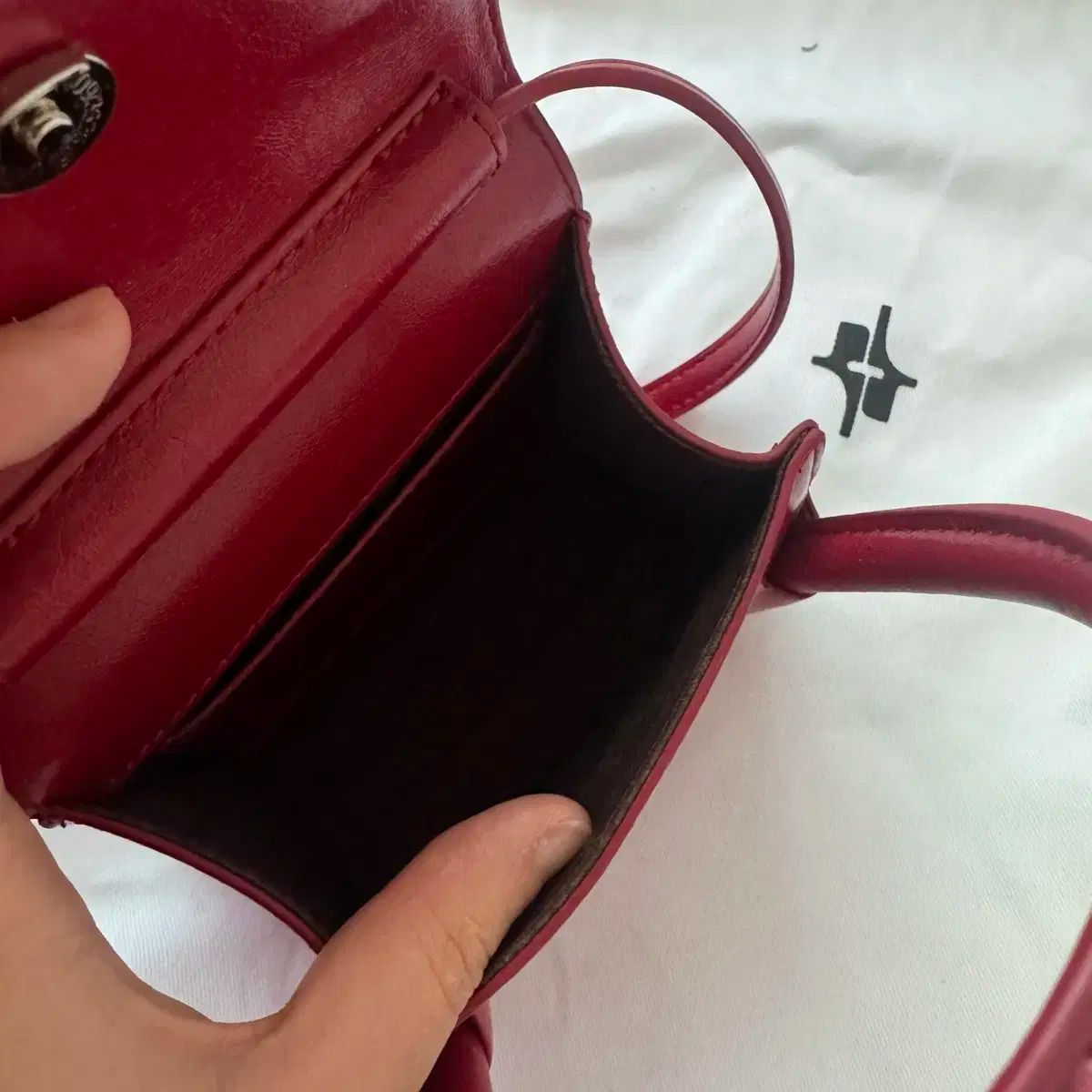 FIND KAPOOR ファインドカプア クロスバック USTAUSTRALIA_COM_AU