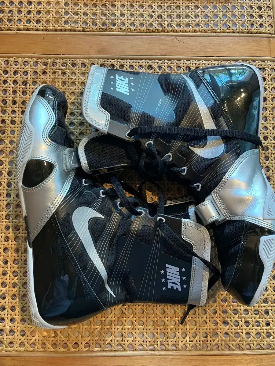 NIKE ハイパーKO ボクシングシューズ ブラック/シルバー 25.5㎝ NIKE(ナイキ) ボクシングシューズ ハイパーKO/ブラック×シルバー