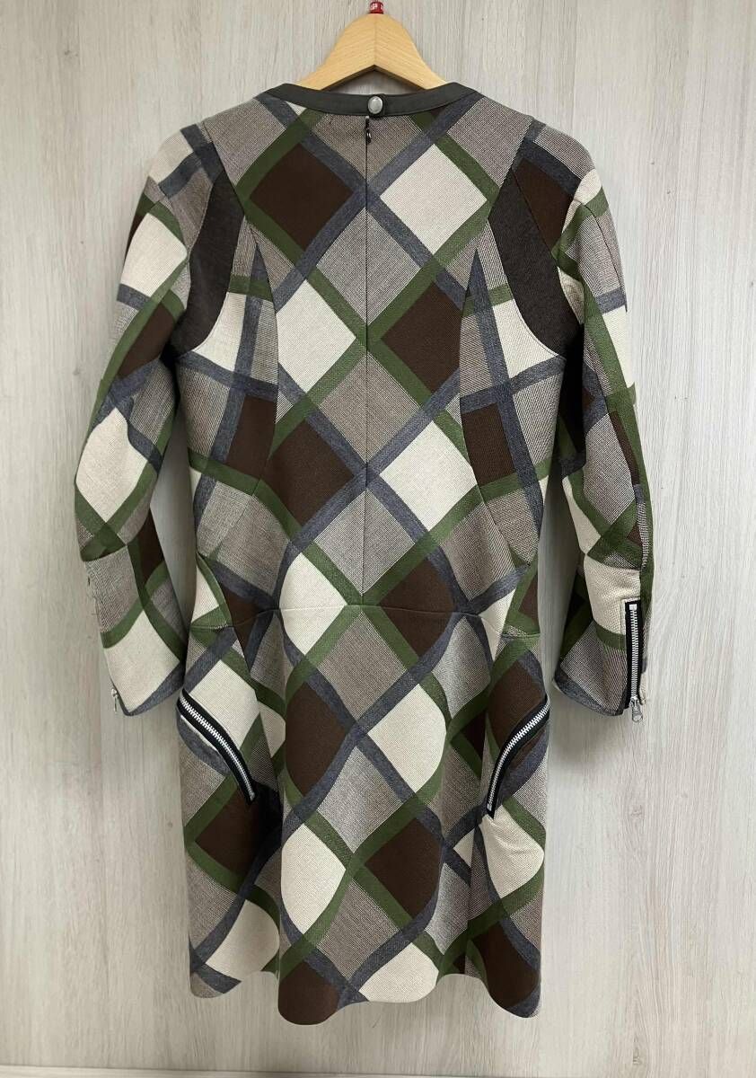 ラウンドネック