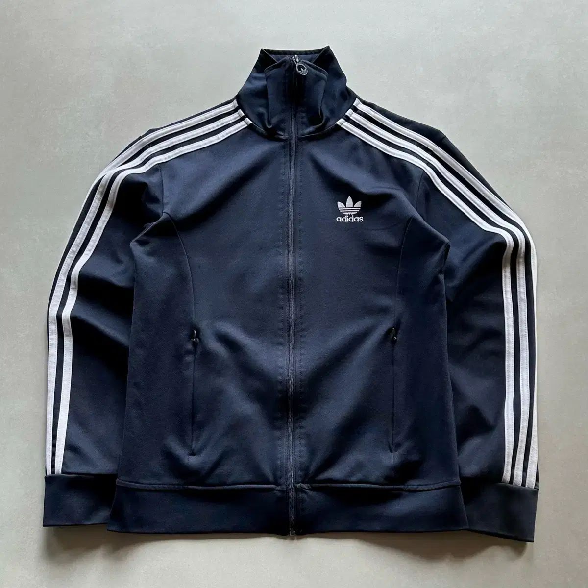 L adidas(アディダス) ヨーロッパ ネイビー トラックトップス ジャージ