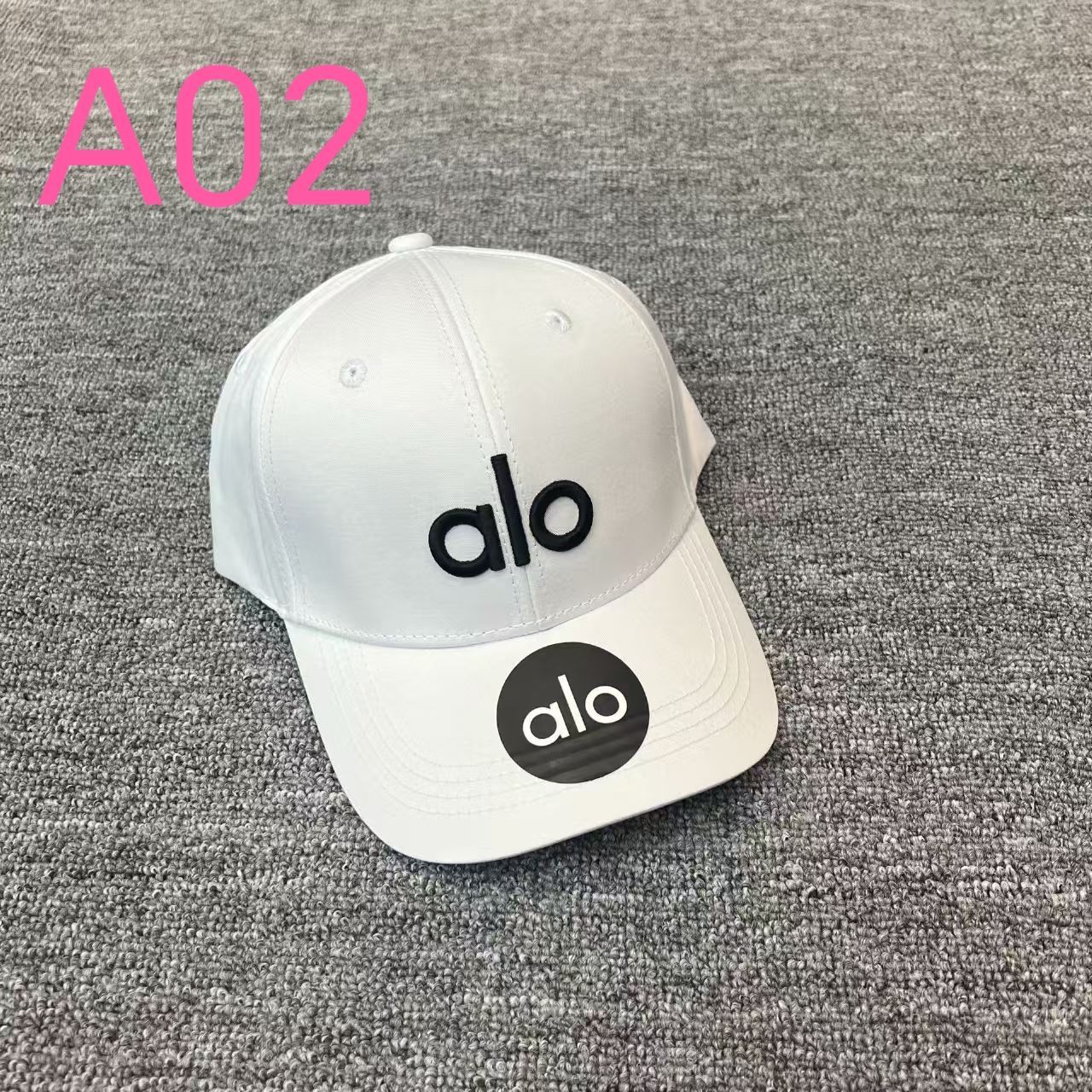 alo yoga アローヨガ　キャップ　白　新品 Off-Duty Cap - Bright White/White | ALO