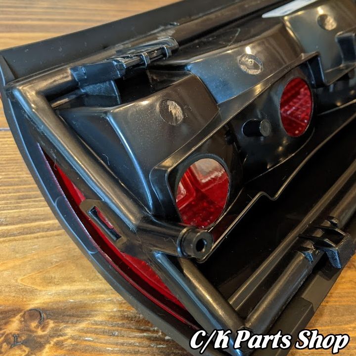 テールランプASSY 左 運転席側 社外純正タイプ 88-99年 C1500 K1500 サバーバン タホ ブレイザー ユーコン エスカレード テールライト FFCRYSTALESIA_COM