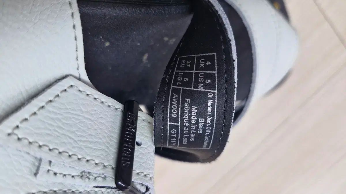 DR. MARTENS ドクターマーチン ミントクリーム サンダル| 240 KIN-KAAI_COM