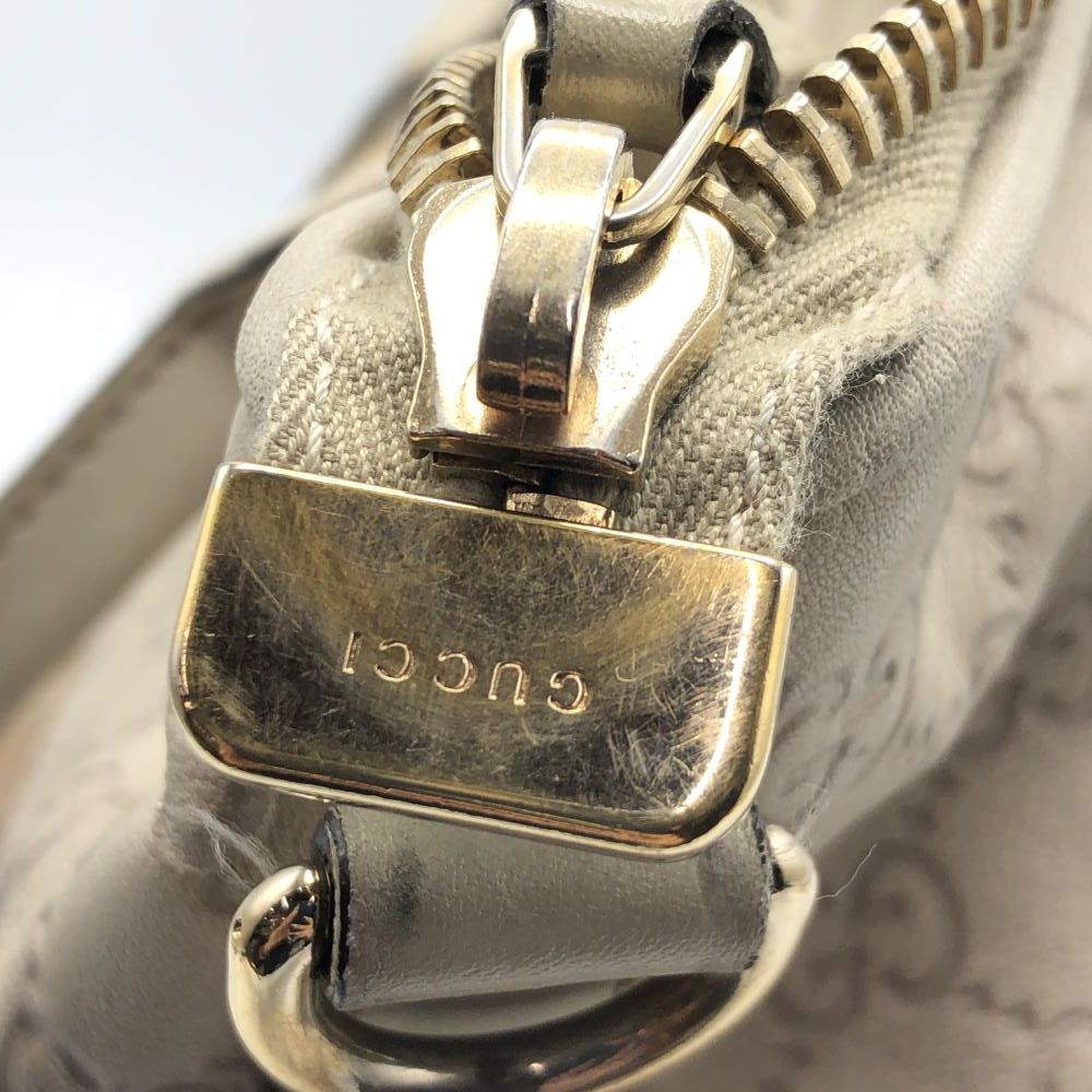 GUCCI シマレザー
