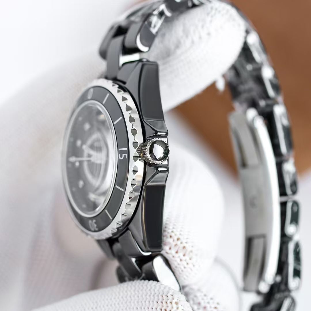 CHANEL クロノグラフ 自動巻き時計 ブラック CHANEL】シャネル『J12 ブラックセラミック クロノグラフ ベゼル