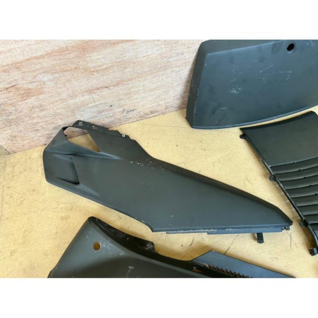 58791 ホンダ HONDA フュージョン MF02 外装カウルセット アッパー サイド リア フェンダー 深緑