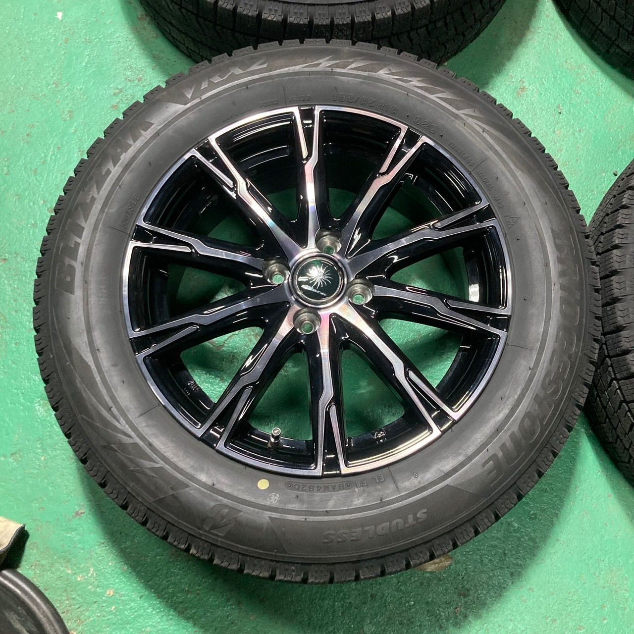 DUNLOP WINTER MAXX WM02 175/60R16】スタッドレス【DUNLOP PRD 社外