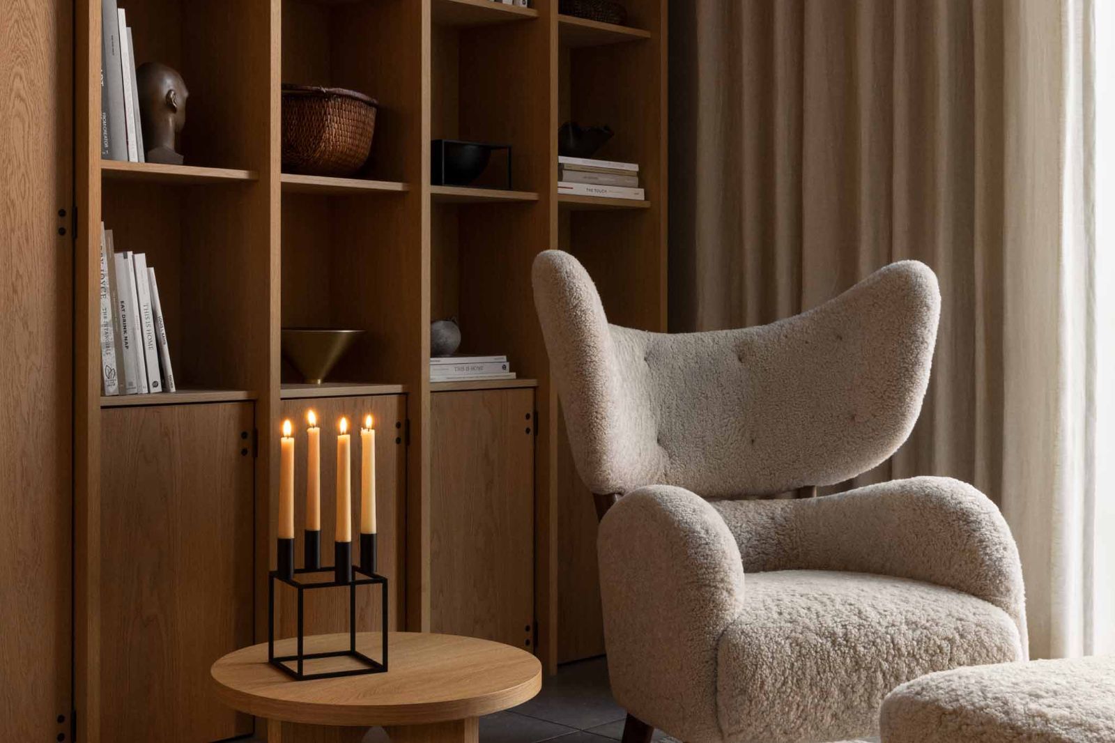 在庫限り】【再入荷なし】Kubus 4 キャンドルホルダー ブラック