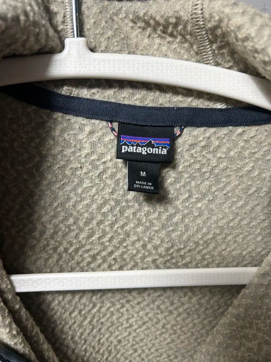 エア ジップアップ