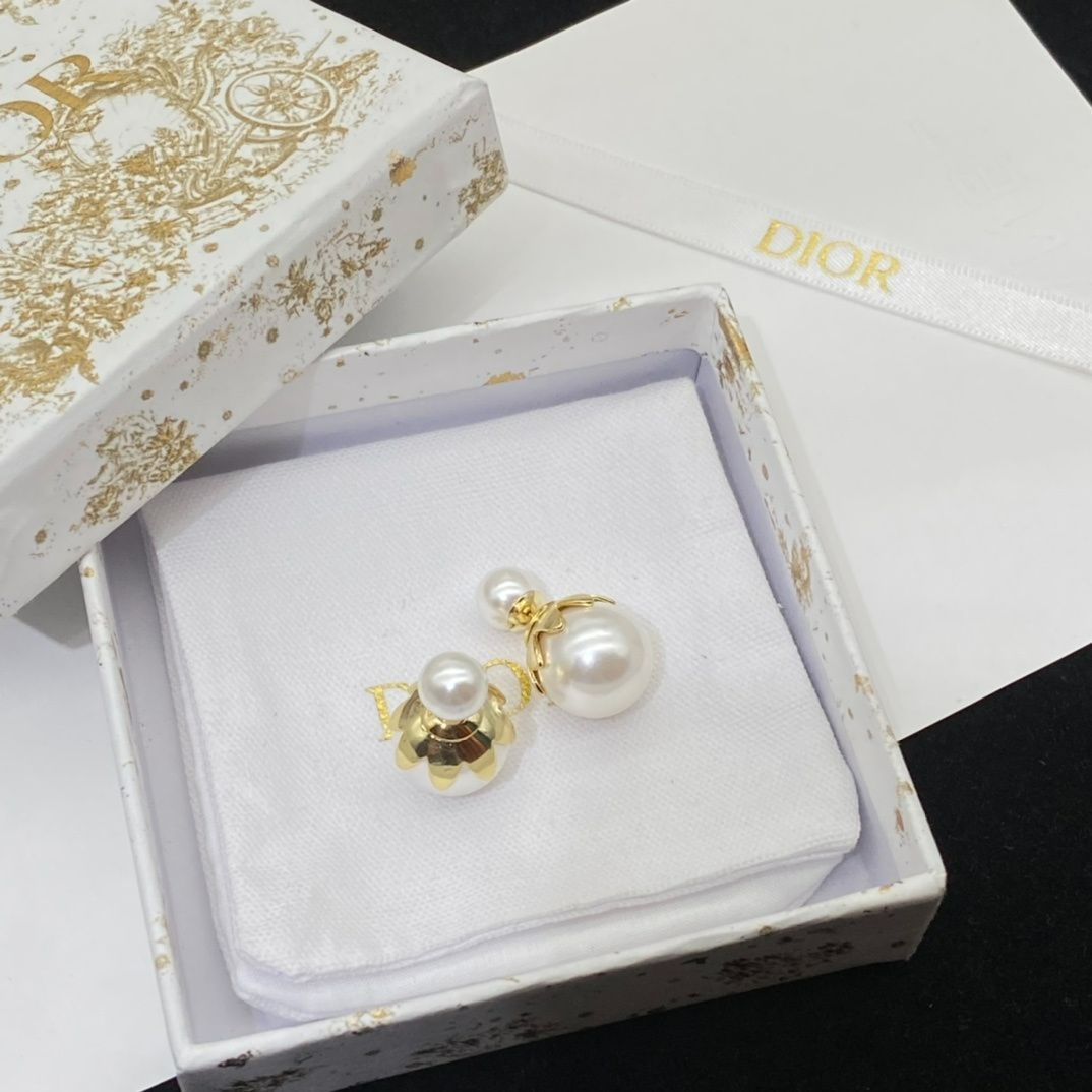 極美品✨ Dior トライバル ピアス パール ロゴ 刻印 ゴールド - メルカリ