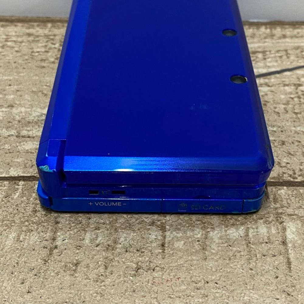 メタリックブルー