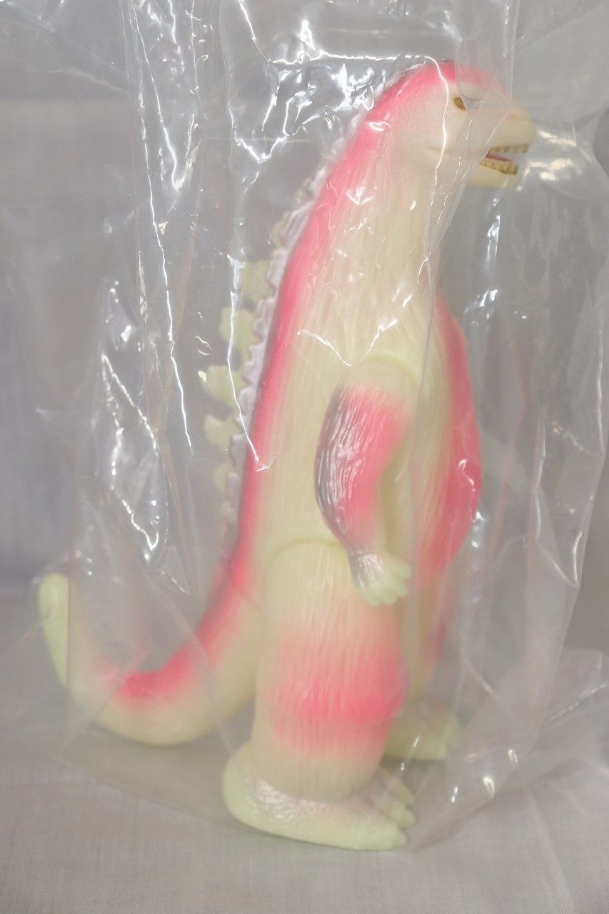 マルサン　ミレゴジ350ソフビ　夜桜蓄光ver マルサン／デスゴジ350（夜桜蓄光） | 新潟の大人も子供も