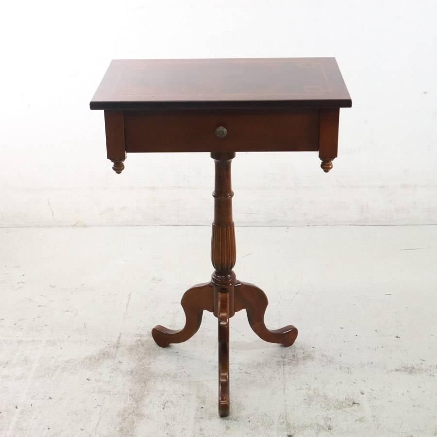 スペイン最 アルカザール サイドテーブル 象嵌細工 引き出し付き 真鍮取手 201h24