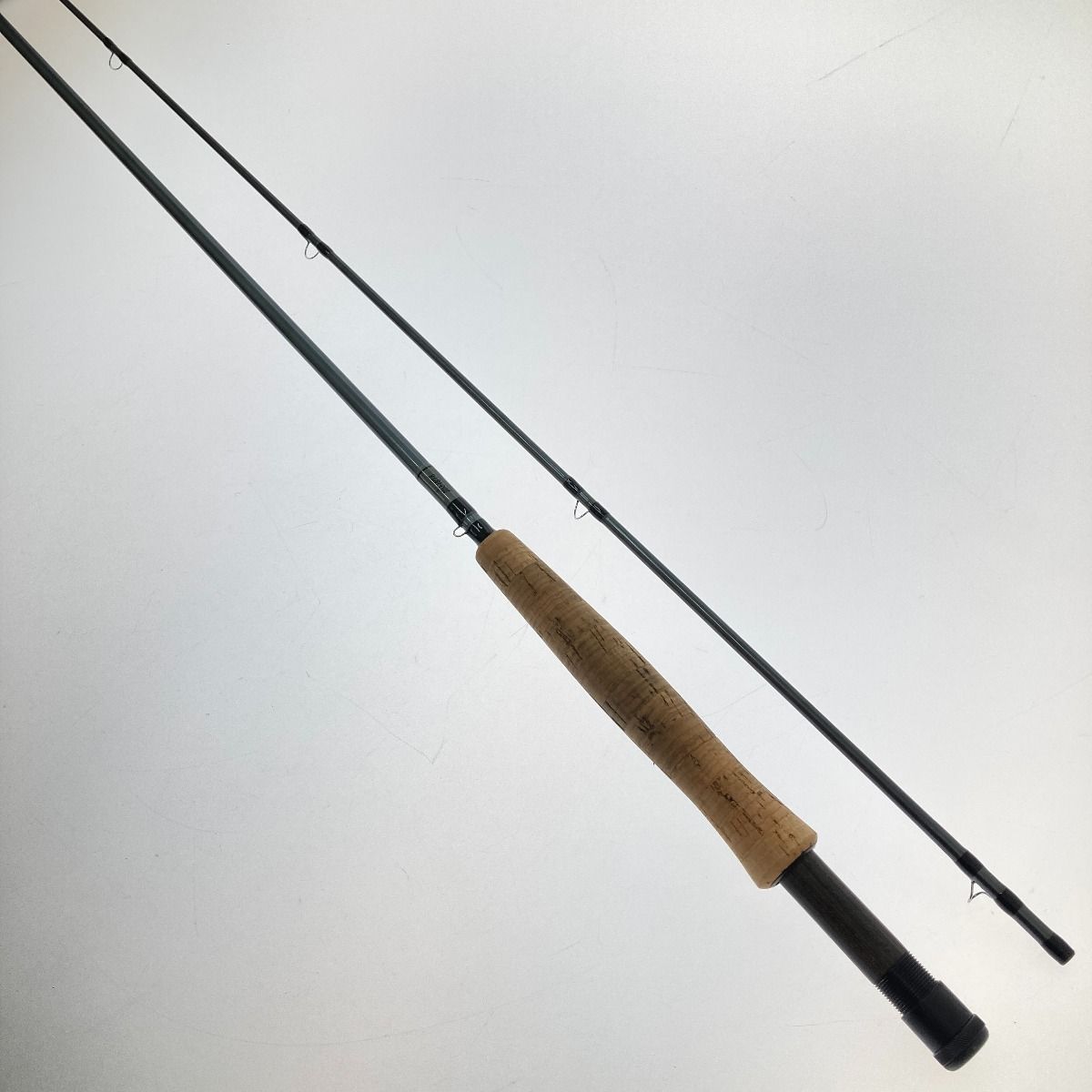 LE590 グラファイト