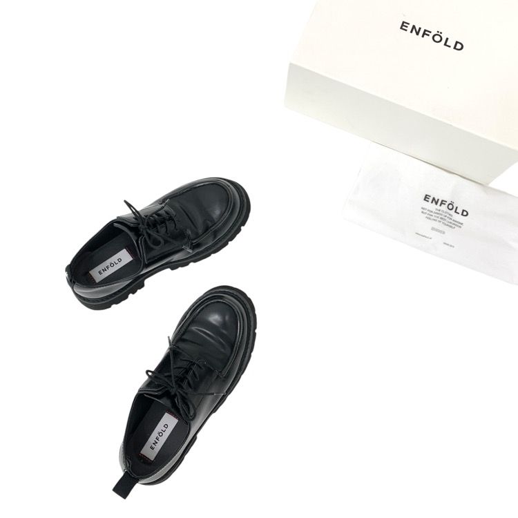ENFOLD EIGHT-HOLES レースアップ シューズ