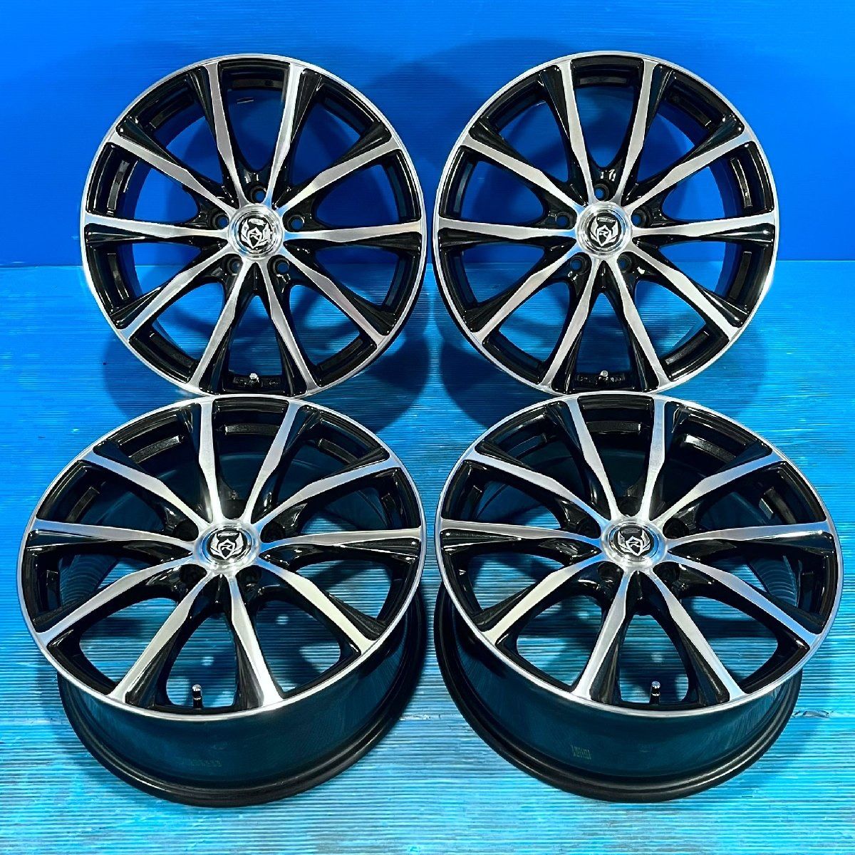 ヤリスクロス 205/65R16 スタッドレス | トーヨー トランパス TX ヤリスクロス 205/65R16 スタッドレス | トーヨー トランパス TX