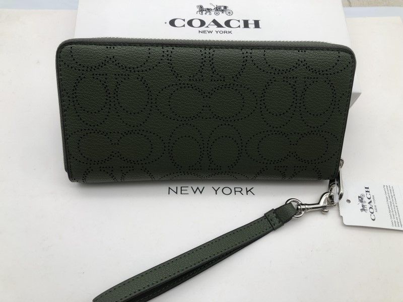 コーチ COACH 長財布 財布 パンチンググリーン 緑 ラウンドファスナー