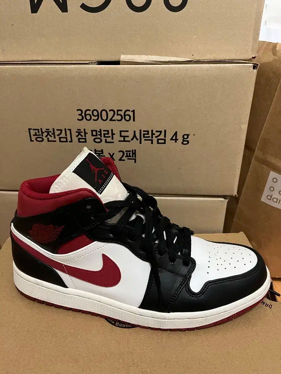 AJ1 ジムレッド　エアジョーダン1 国内6月28日発売予定】 ナイキ エアジョーダン1 レトロ OG ジムレッド